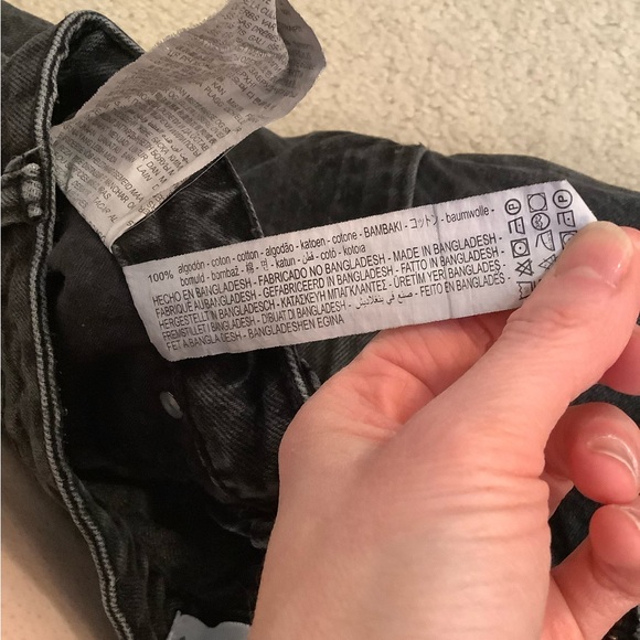 Zara High Rise Black Denim Loose Baggy Jean Shorts 5” inseam size 10/30 Medium. - Picture 10 of 11